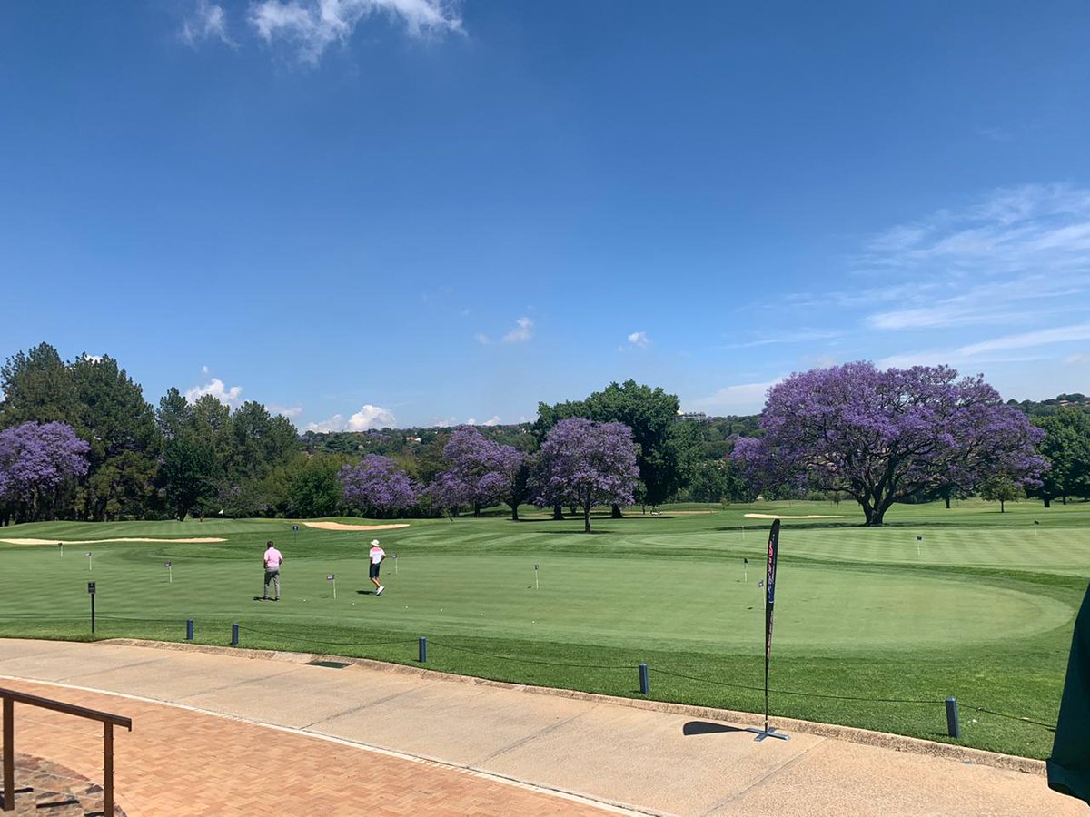 KingEdVIISchool's tweet image. The @KES, @KingEdwardPrep, Old Boys &amp;amp; Friends Golf Day tee off from 11am today at the Royal Johannesburg &amp;amp; Kensington Golf Club. 
What a spectacular day for #RedGolf!
Good luck to the #RedCommunity taking part today!