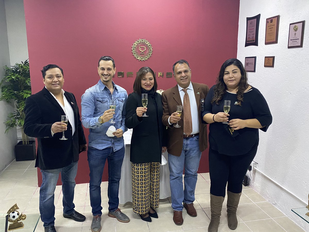 TROFIMUNDO's tweet photo. Hoy nació TROFIMUNDO®️ EXPRESS, lo mejor está por venir... #trofimundoexpress #unmundodetrofeos #medallastrofimundo #trofeostrofimundo #trofimundosobrediseño #fundiciontrofimundo @SMartingaste https://t.co/kpaSzfvzUF