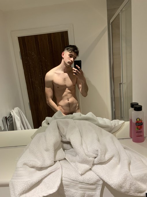 2 pic. Follow our #ONLYFANS and chat with us ? https://t.co/BEWvDZyZBZ 

???????????

#gayonlyfans https://t