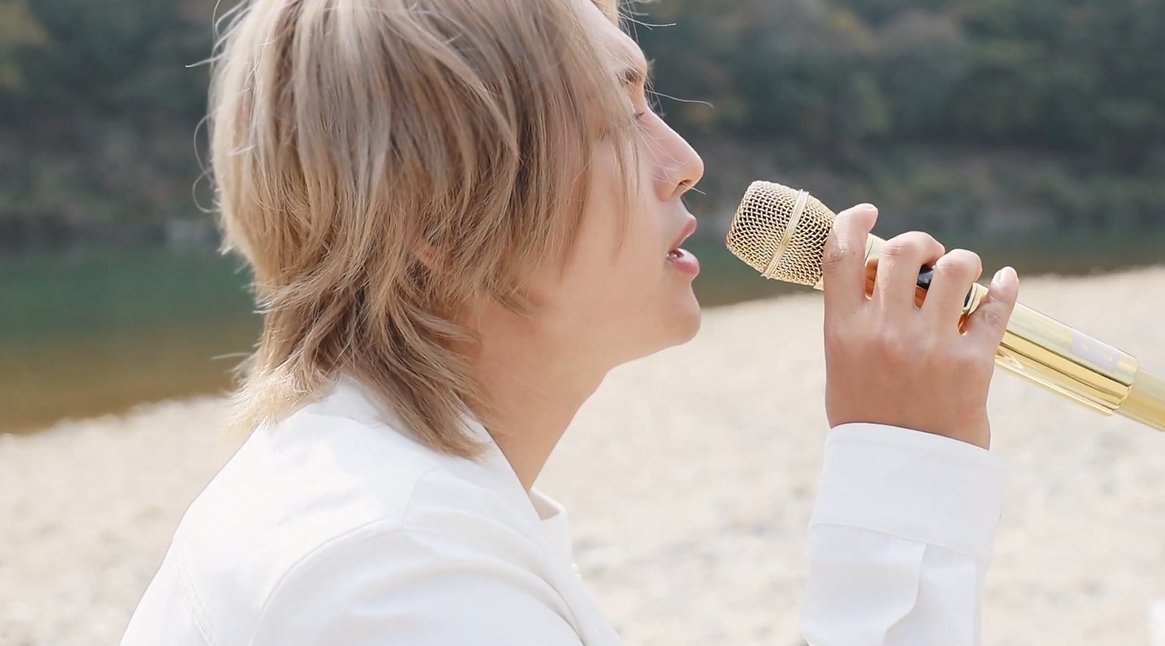 Kkorepo's tweet photo. #キム・ヒョンジュン（#リダ）、雄大な自然の美しさにも負けない男神の降臨！”韓国の美しい自然を知らせたい”（動画あり） #Music_in_Korea
https://t.co/B3HW7WyEKQ https://t.co/MHZLgF9fmf