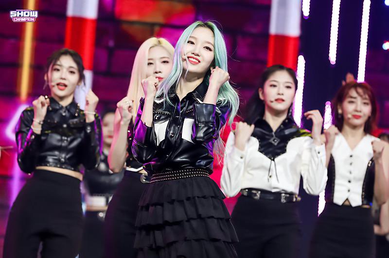 Gowon_TH's tweet photo. [📷] ภาพของน้องโกวอนจากการแสดงในรายการ Show Champion🏆 ครับ✨🦋💚 
⠀
#이달의소녀 #고원 #LOONA #GoWon #Midnight #Why_Not https://t.co/2sX1nQmzdx