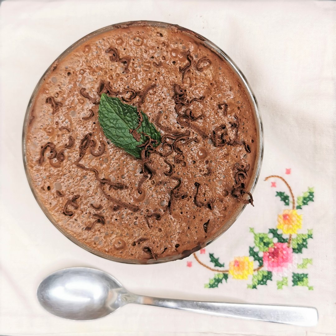 thensvvegan's tweet photo. Aquafaba mint chocolate moose 🤤 #veganrecipies #veganfood #chocolatemoose #plantbased #veganfoodshare #veganism #veganlife https://t.co/q4Tp43fEl4