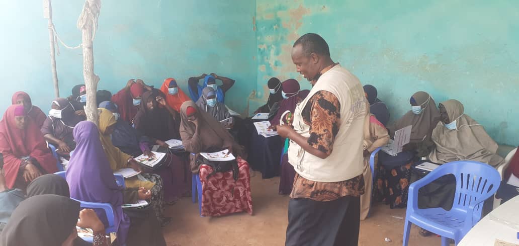 VCInitiative's tweet photo. Care Group Model, which we &amp; partners employ in all our health facilities, is an effective approach that makes a quick turnaround in health seeking behavior in low-resource communities.
👇
CGV training in Burgabo, Badhadhe, Somalia
@MedairInt @caresom @unicefsomalia @COREGroupDC https://t.co/sM1LOOrgSs