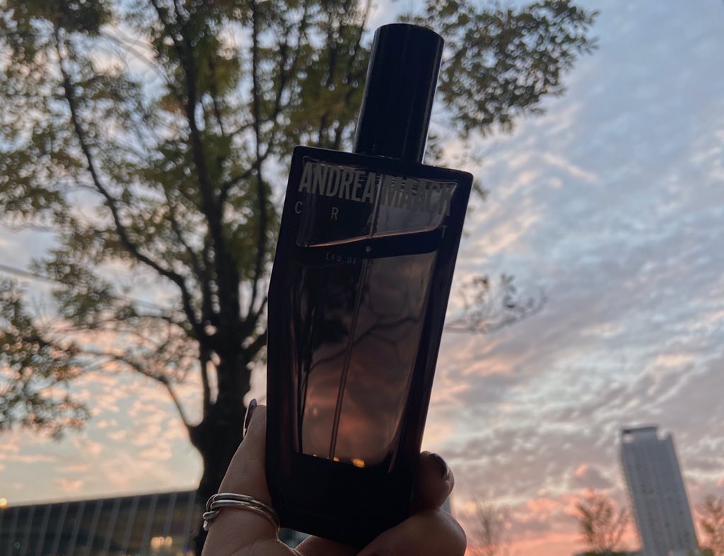 ANDREA MAACK｜クラフト 凍てつく氷 冬の凍てつく寒さの日 ベランダで