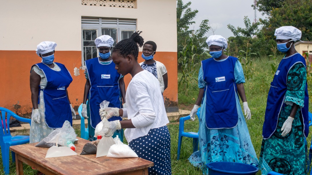 WASEU_Uganda's tweet photo. WASH Entrepreneurs have and still demonstrate success by providing localized and affordable services to communities in the #WASH Markets.
Through continued training #WASEU endeavours that these entrepreneurs can better supply their communities.
#WashYourHands
#SafetyNets https://t.co/vhC5r4MptQ
