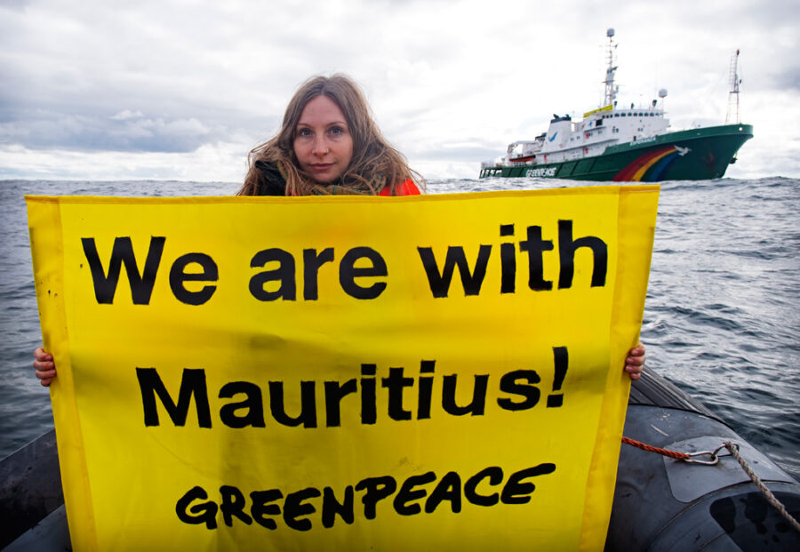 EVANSMALOWA4's tweet photo. #MauritiusOilSpill what happens in Mauritius does not stay in Mauritius. https://t.co/GeM6lnPPfT