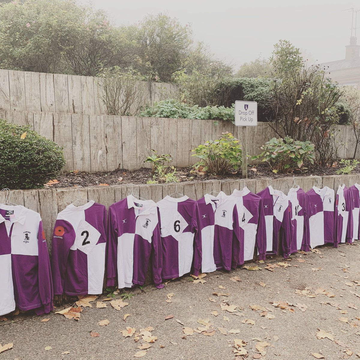 parksideprep's tweet photo. #lestweforget🌹 The annual Remembrance Day football match will go ahead today (Year 7 vs Year 8).  The teams will be wearing shirts embroidered with the names of Old Parkside Boys lost in action. #proud #remembrance #spiritofparkside https://t.co/8oumTWkc0O
