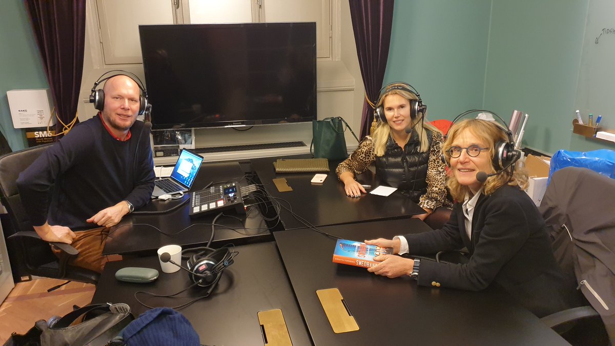 Världens största penningtvätthärva! <a href="/GitaForsberg/">Birgitta Forsberg</a> på <a href="/SvDNaringsliv/">SvD Näringsliv</a> är veckans gäst i #Bokpodden med <a href="/eowahlin/">Erik Wahlin</a> och <a href="/erika_eliasson/">Erika Eliasson</a> och pratar om sin nya bok om <a href="/Swedbank/">Swedbank Sverige</a>. Lyssna här (eller där du brukar lyssna på poddar):
affarsvarlden.se/podd/varldens-…
<a href="/AFV_magasin/">Affärsvärlden</a> <a href="/lendify/">Lendify Official</a>