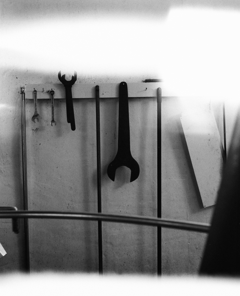 Leica_UK's tweet photo. #MasterTheM - This #FilmFriday, we're celebrating the recent film work from Los Angeles based photographer, Marcus Haney, who cleared his schedule to join the group in Edinburgh. @DrinkGlenturret 

Camera: #LeicaM7
(#ThroughYourLeica: Marcus Haney) https://t.co/5Y32PkmA11