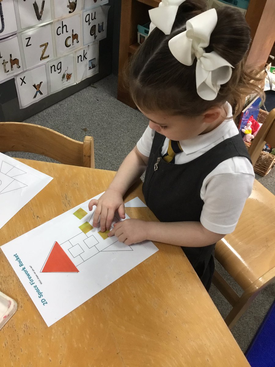 croxtetheyfs's tweet photo. Nursery are using shapes to build rockets 🚀 “triangle at the top” “lots of circles” #shaperockets @HSayonas @RainbowEduMAT @CroxtethC https://t.co/IlOE5AFJk4