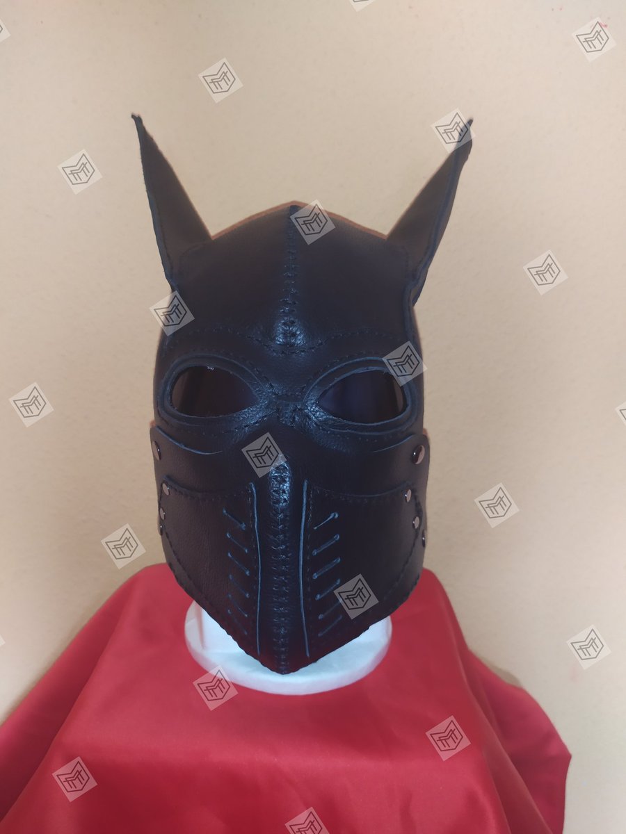 MascarasMm's tweet photo. #Mascara casco de Batman en #cuero negro, cosido y remachado a mano. Cubre bocas extraíble. #artesanía #artesanal #ʜᴇᴄʜᴏᴀᴍᴀɴᴏ https://t.co/iV6sVBlpx3