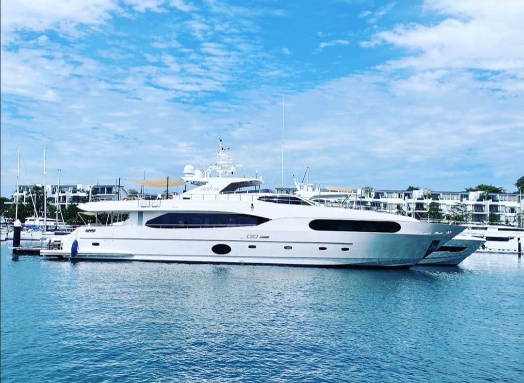 New kid on the dock! Featuring the beautiful 32m (105ft) MYKONOS superyacht ⚓