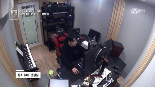 In May 2018, in the comeback show for LYS Tear, a clip of the Golden Closet Studio, now in bighits offices, was shown.