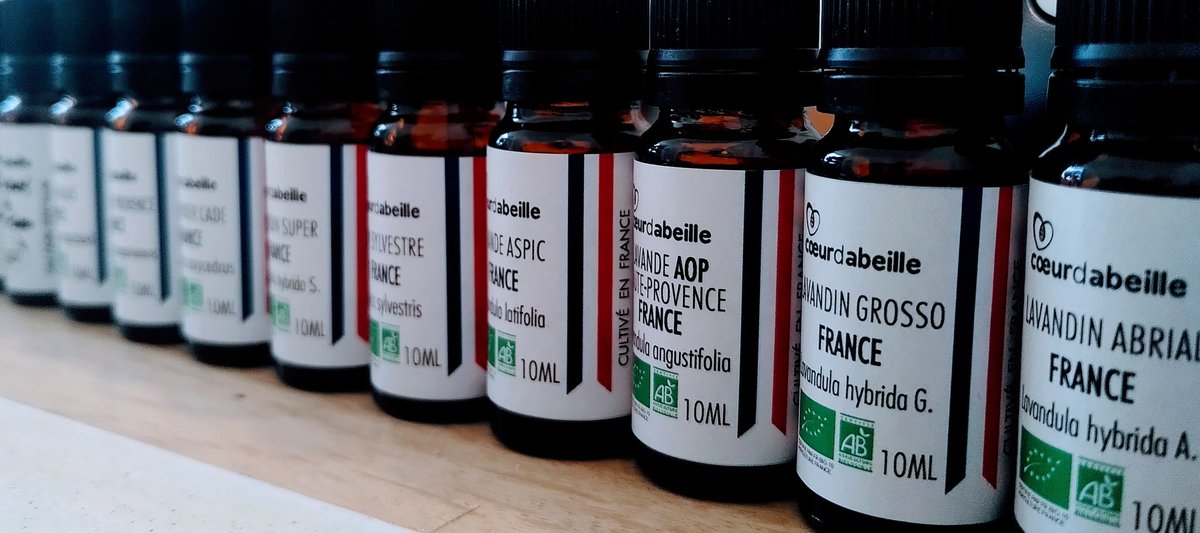 tdancette's tweet photo. Pré-production. Une gamme courte @coeurdabeille d'huiles essentielles biologiques exceptionnelles; des plantes cultivées, distillées et conditionnées en France. #agriculture #bio #madeinFrance https://t.co/Dq2m4fyEXo