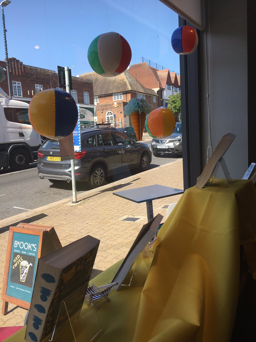DeliaCazzato's tweet photo. #FF shoutout to the marvellous @BrOOKSPinner Check out their fabulous website 📖 let’s keep it local #StayLocal and support #IndyBookShops it’s where the heart 💓 of the community is 📖 #BrooksPinner #CommunityIsEverything https://t.co/tPCXQCqsiK