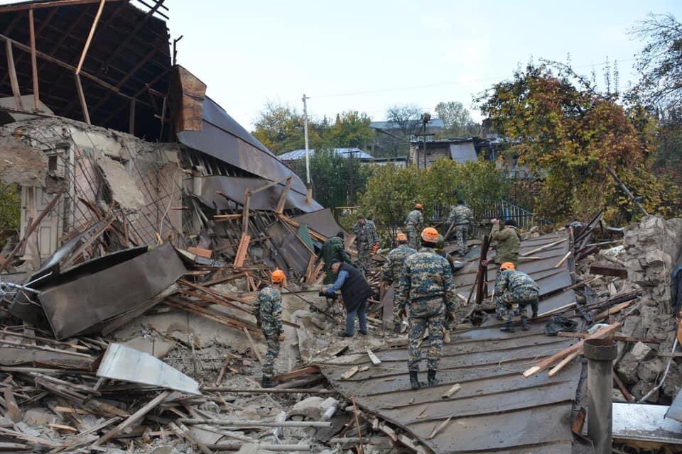 BakoyanRustam's tweet photo. 3 civilians died in #Stepanakert at night after the rocket attack. #Azerbaijan continues targeting Armenian peaceful civilian settlements, shelling cities! 

#StopAzerbaijaniAggression 
#StopAzeriWarCrimes https://t.co/Gedd2cBkNg
