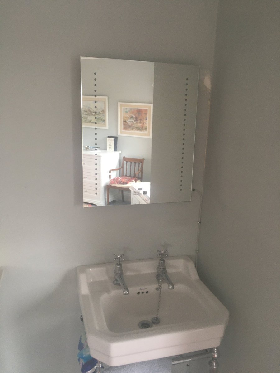 sczes's tweet photo. Things that look better lit.
Certainly this logburner, and definitely this gorgeous bathroom mirror.
Mirror is available from LIT in Bramhall and also has a built in shaver point.
For all your electrical needs, no matter how small, call us on 0161 696 8151 or visit our website. https://t.co/FqEoWPHV1A