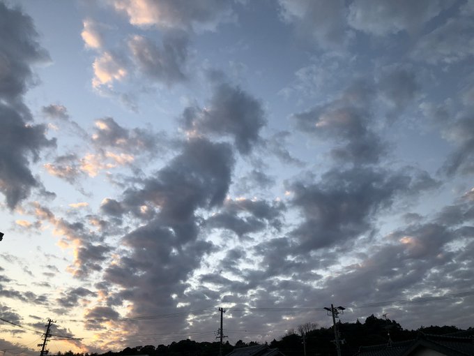 雲が綺麗のtwitterイラスト検索結果 古い順