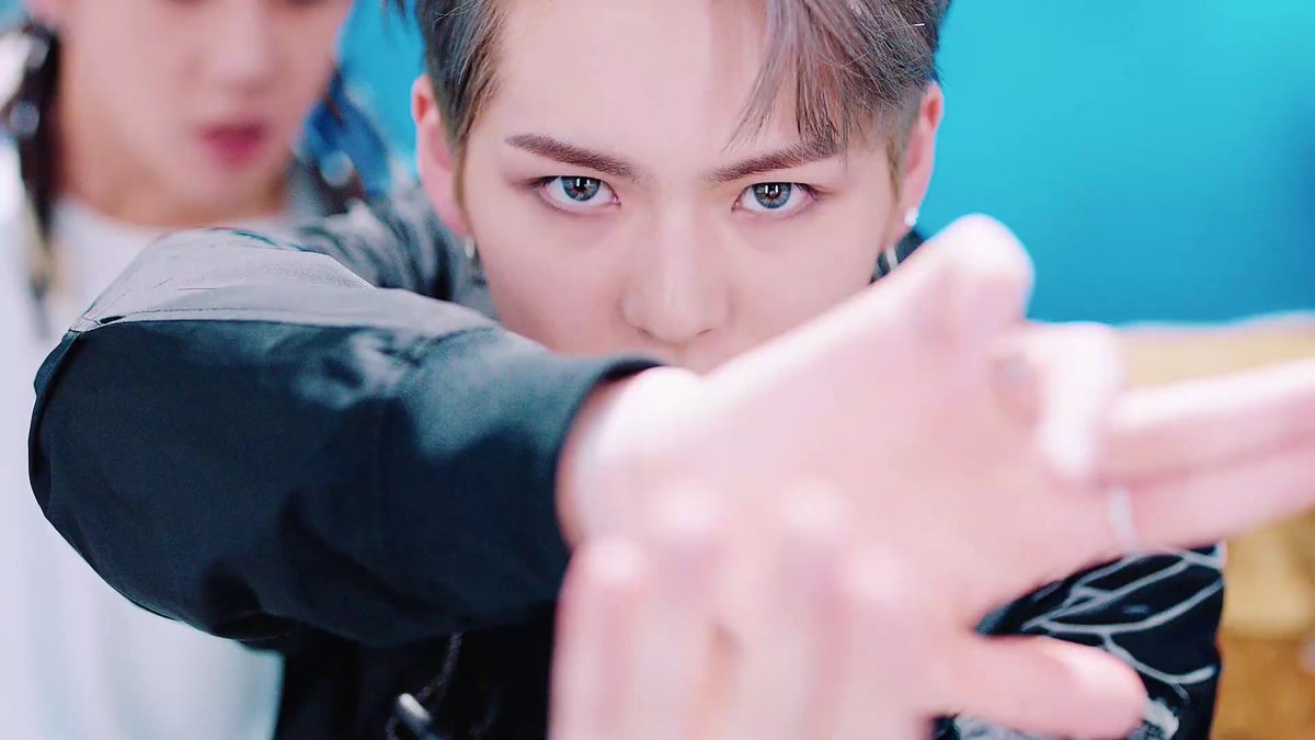 6odyoshi's tweet image. THE POWER THAT YOSHI HOLDS I AM SPEECHLESS 🔥

@treasuremembers #TREASURE_MMM_DDAY