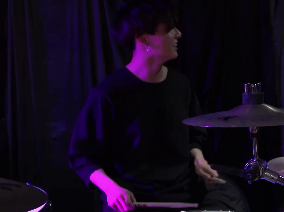 Furthermore, Jungkook has been learning to play instruments, including the guitar, the piano, the drums, and we've also seen him play the bass.All important assets for a composer.