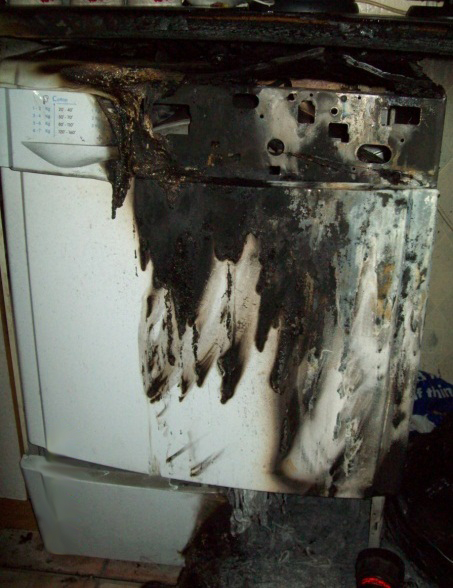 HWFire's tweet photo. @HWFire has seen an increase in #tumbledryer related fires recently. Please always follow the manufacturer’s instructions and register your appliance, which will ensure that you are given any information from manufacturers on recalls. Ensure your smoke alarms are working! https://t.co/JNlsAaCOut