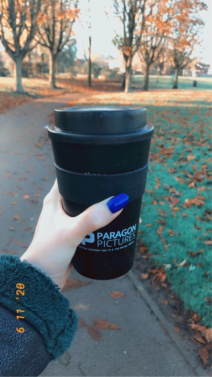 HollyLindon's tweet photo. Decided to put all those freebies from past trade shows to good use this morning 🍁🍂

#fridaymorning #wellness https://t.co/8OGwv2zJLG