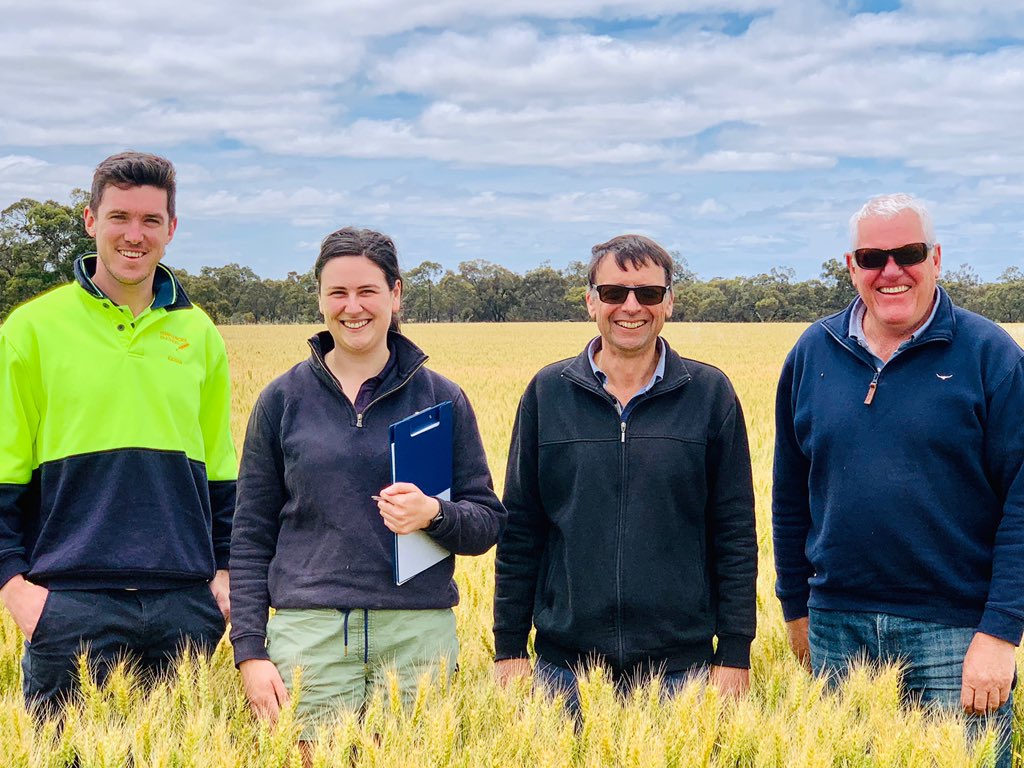 Times are a changing! <a href="/Templemore/">Breda</a> Today we reacquainted withJohn Stutchbery and his daughter Kate Stuchbery. Agronomy heroes going forward. <a href="/KieranDelahunty/">Kieran Delahunty</a> <a href="/KateKak/">Kate Burke</a>