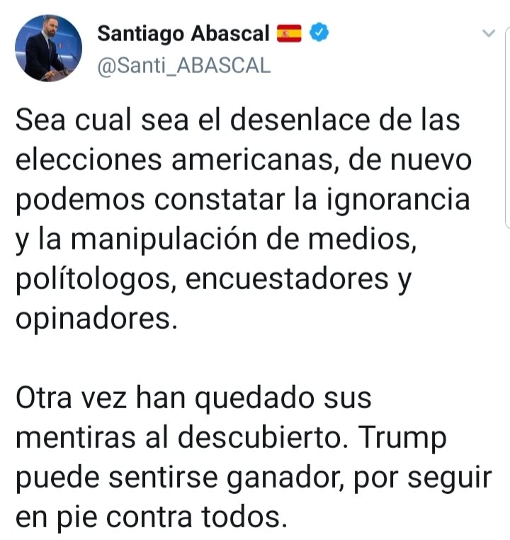 in_deseada's tweet photo. Lo del acento en "polítologos" lo dejamos para otro día https://t.co/eFPF6SVl7i