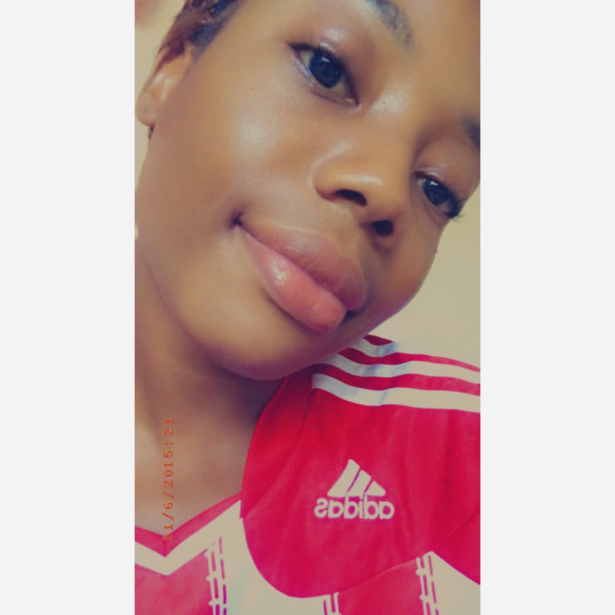 EssyMichael26's tweet photo. Rt for Simba.               Like for yanga https://t.co/gQyEE6ZTXn