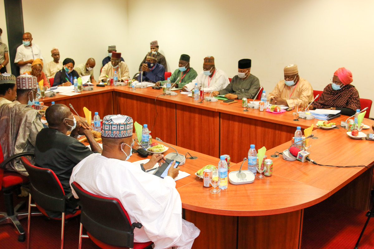 SenBasheerlado_'s tweet photo. I briefed the Committee on the implementation of 2020 Budget &amp; defended the 2021 Budget proposal. I emphasised on our Ressettlement City project and #ProjectReliance, an empowerment programme for #IDPs with CBN geared towards making every displaced person in Nigeria self-reliant. https://t.co/tLCwbBEG6v