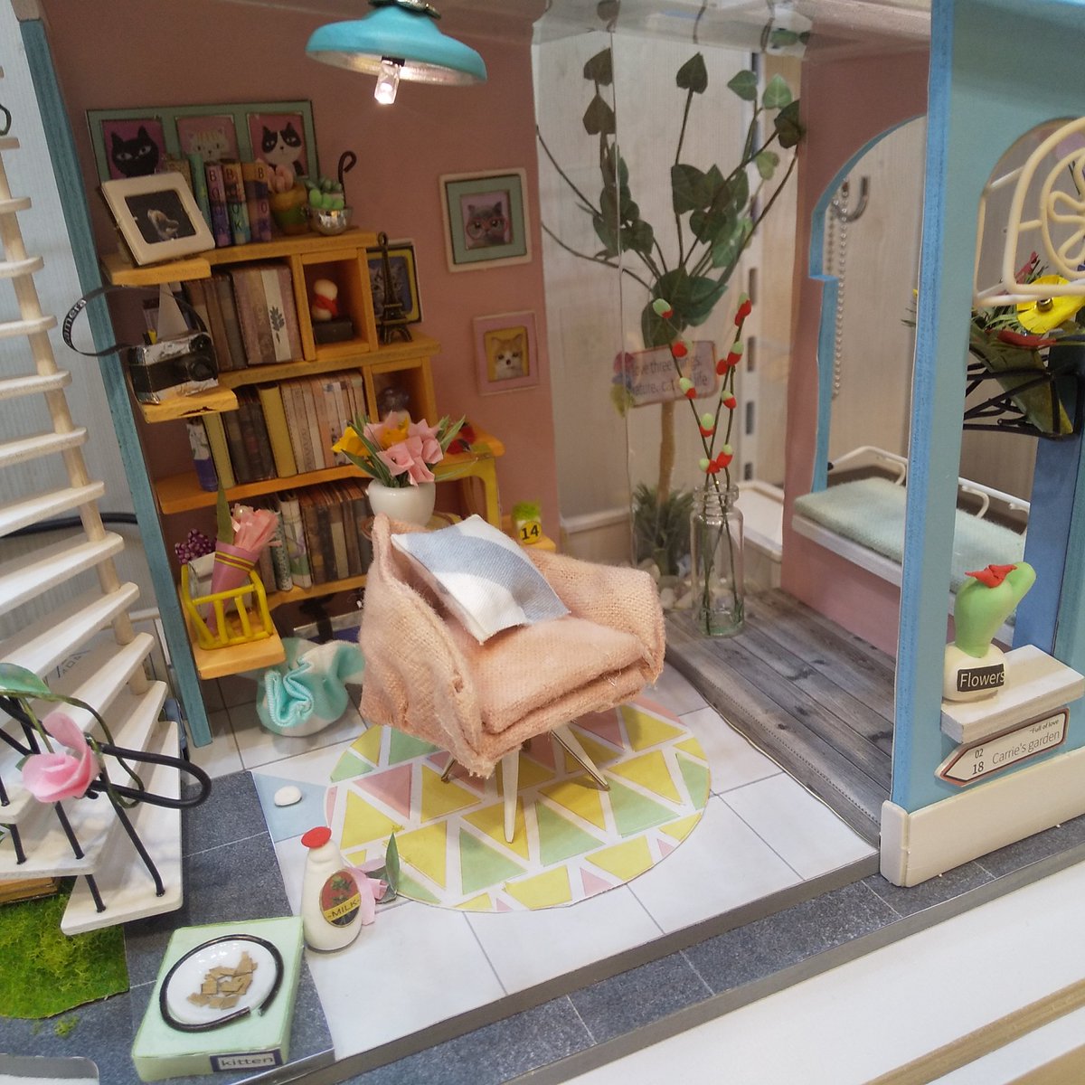 ガチャ王国アルパーク店 ﾟdiy Miniature House ﾟ つくろう ミニチュアハウス らせん階段の先には空をひとり 占めできる最高のルーフトップ ﾟ ﾟ ﾟ ガチャ ガチャガチャ ガチャ王国 アルパーク 広島