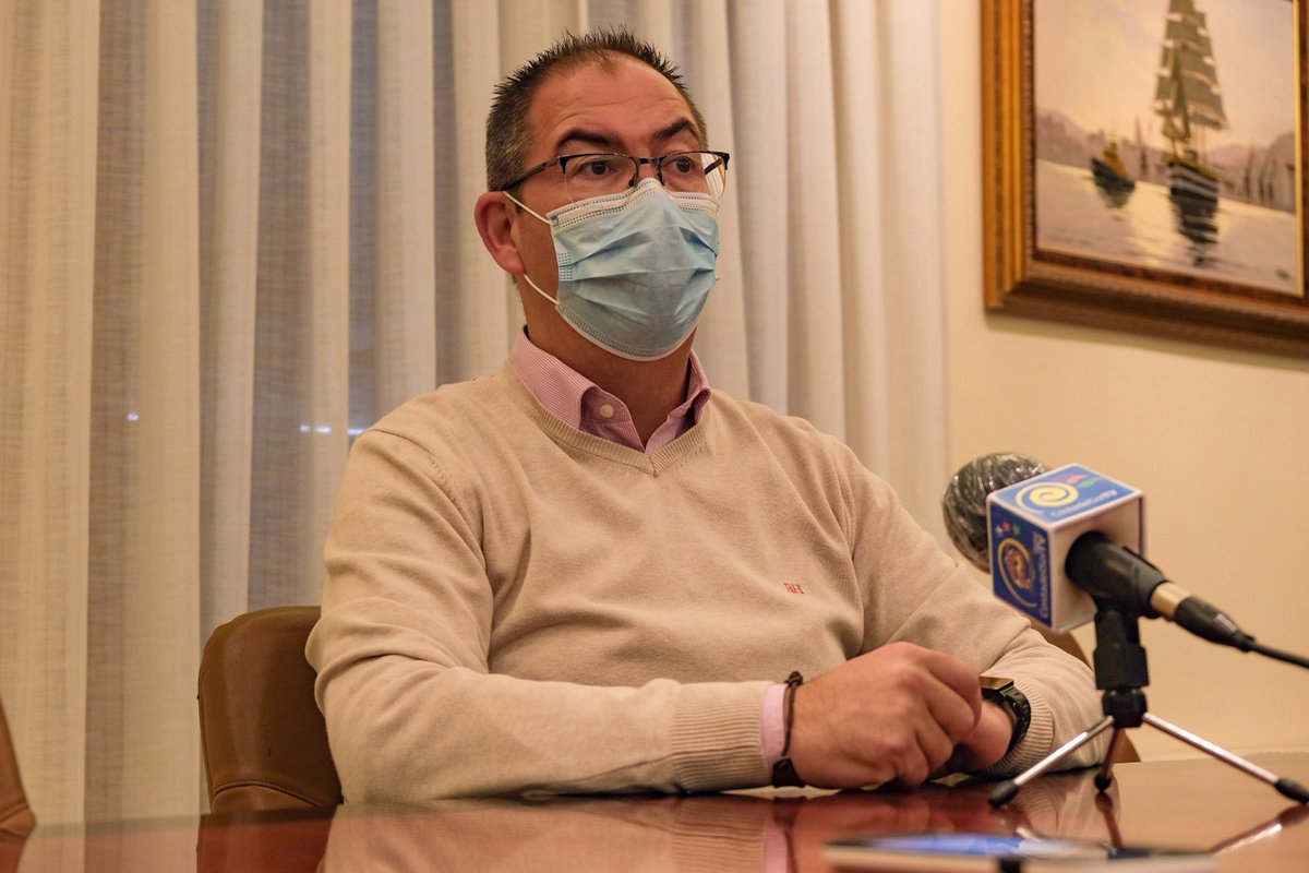 @JavierMarin73 💬 "Queremos evitar prácticas irregulares como que permanezcan a la espera en la vía pública para captar nuevos clientes, una acción prohibida por la legislación actual"

📰 Más información: guiadebenalmadena.com/BENALMADENA/be…

#BenalmádenaSeMueve