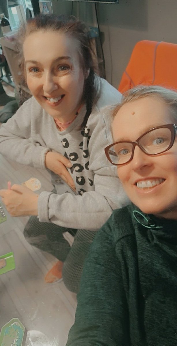 Mandymo4's tweet photo. Reunited after I had to isolate for 14 days (i'd a close contact, dont know how i rarely leave this house) so she stayed in her flat to keep her safe. Missed her so much. Off work today so we are having a Christmas crafting day. Yes I've given in ππ
#MyBigSis #MyWeeWorld https://t.co/y2RqIP8h2q