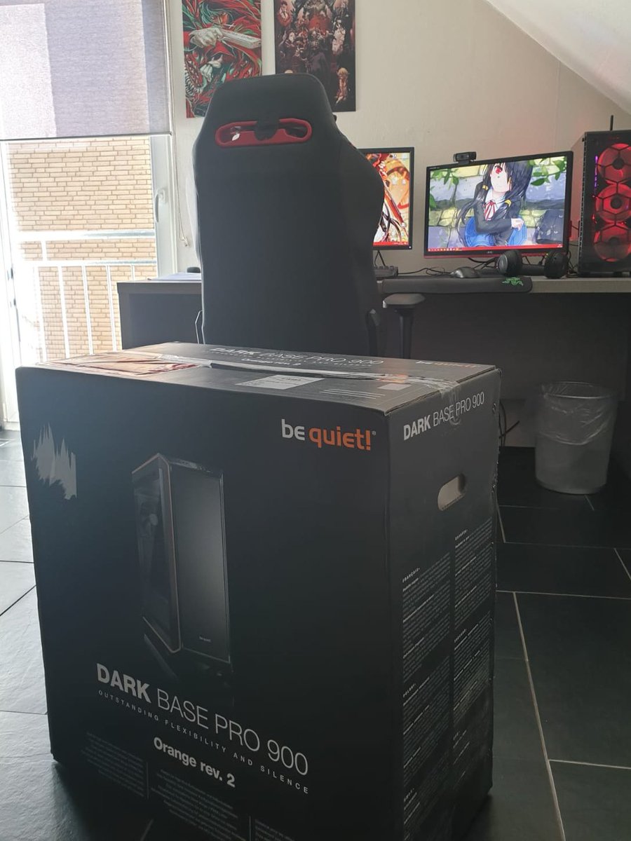 Als ich den genervten Postboten schon gesehen habe, wusste ich was los war 😂

Danke an <a href="/BLUEJAYS_Sports/">BLUEJAYS</a> und <a href="/bequietofficial/">be quiet!</a> für mein neues PC-Gehäuse. Jetzt muss nur noch die neue Hardware bestellt werden und alles kann zusammen gebaut werden.

#feelblue