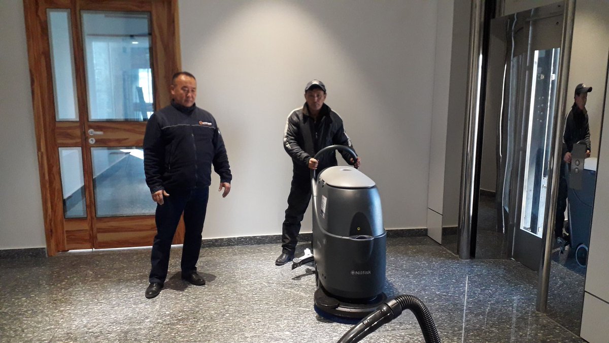 UnitraLLC's tweet image. Манай эрхэм хэрэглэгч Дани улсын Nilfisk брэндийн БАТАРЕЙТ ШАЛ УГААХ ХАТААХ МАШИН-аа хүлээн авлаа. Амжилт хүсье.
Website (Бараа бүтээгдэхүүнтэй танилцах): unitra.mn/product/36688
#unitra #юнитра #NILFISK #ЦЭВЭРЛЭГЭЭ