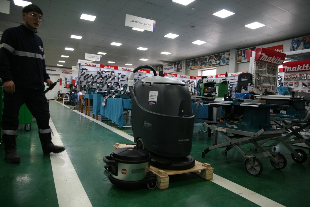 UnitraLLC's tweet image. Манай эрхэм хэрэглэгч Дани улсын Nilfisk брэндийн БАТАРЕЙТ ШАЛ УГААХ ХАТААХ МАШИН-аа хүлээн авлаа. Амжилт хүсье.
Website (Бараа бүтээгдэхүүнтэй танилцах): unitra.mn/product/36688
#unitra #юнитра #NILFISK #ЦЭВЭРЛЭГЭЭ