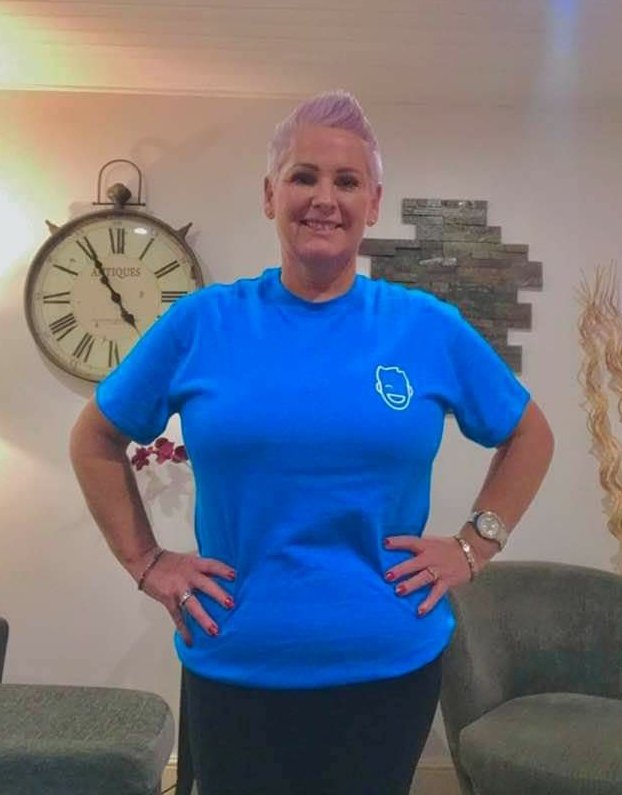 Carrick_Girl's tweet photo. My friend Paula delighted with her new @radio_stephen merchandise hoodie & Teeshirt from the #stephenclementsfoundation
All profits go to local charities 👏👏💙
#keepinghismemoryalive @GavinClements https://t.co/uhSkkaD7fA
