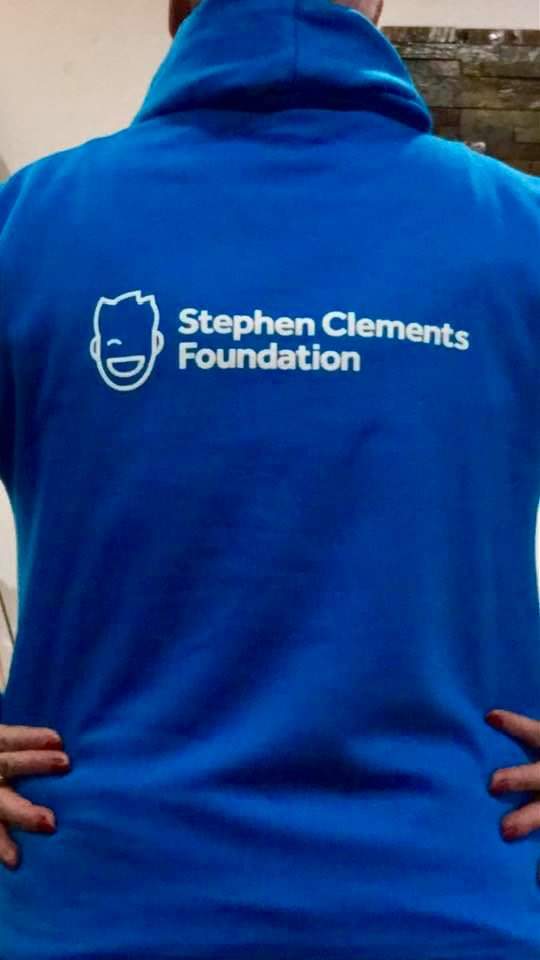 Carrick_Girl's tweet photo. My friend Paula delighted with her new @radio_stephen merchandise hoodie & Teeshirt from the #stephenclementsfoundation
All profits go to local charities 👏👏💙
#keepinghismemoryalive @GavinClements https://t.co/uhSkkaD7fA