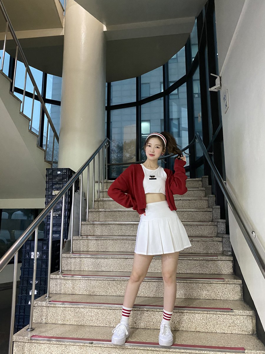 OHMYGIRL_official tweet media