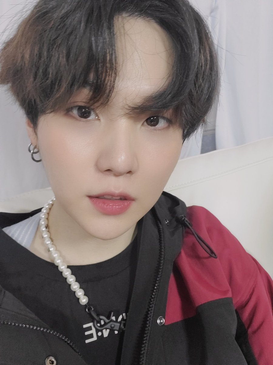 BangtanINDIA's tweet photo. #GetwellsoonYoongi

We all will stay strong for each other. 
We will wait for you to be healthy and strong and come meet us. We love you and sending lots of positive energy from all of us. 💜 

@BTS_twt https://t.co/KLeGZulW17