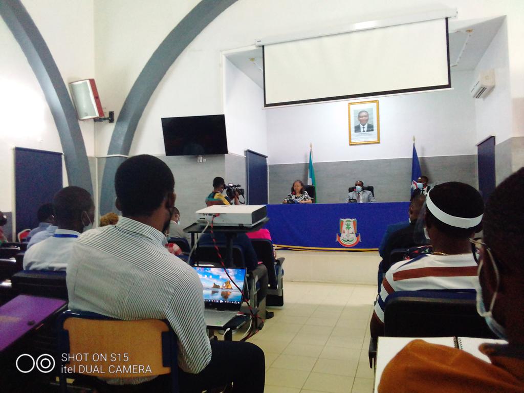mercadoguineano's tweet photo. Se apertura el seminario sobre el fomento del emprendimiento y autoempleo organizado por #INPYDE  en la localidad de Malabo. #Emprendedores #GuineaEcuatorial @AhoraEg @EmegOficial @NallasAsociaci1 @MTFESSGE @GuineaMarket @Revista_REG @AACAPITAL19 https://t.co/BO5PS0XL9Y