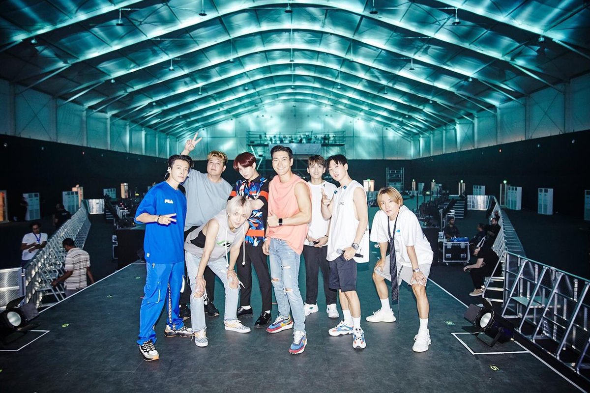 progress77key's tweet photo. 15周年おめでとう～🎉🎉🎉
みんな揃ってて嬉しい～❤ずっと一緒だよね😘
#ELF는털기만해_줍는건SUPERJUNIOR
#15Anniv_WalkTogether 
#달려온15주년_함께걸을까 https://t.co/q7QO3sA44p