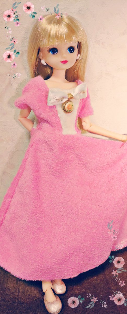 虹 Sora リカちゃんにグルーガンで靴を作りました 思ったよりは形になった気がする 塗装にはマニキュア使いました リカ活