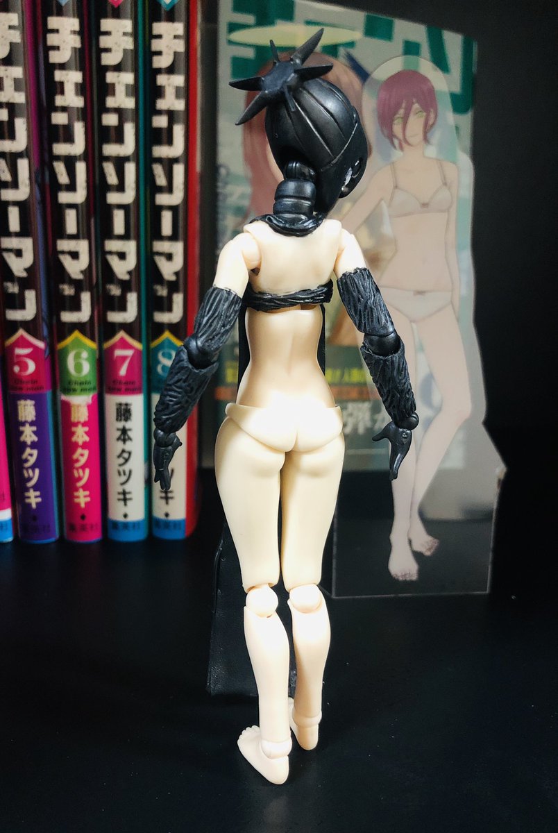 Chicken_Boy0802's tweet photo. ボムの悪魔とりあえず完成。
ホビーベース1/12素材ちゃんを使って制作しています。新刊のアクリルスタンドと一緒に飾れて大変満足です。

 #タクラボ  #チェンソーマン #チェンソーマンファンアート投稿 https://t.co/36w9ND6PzE