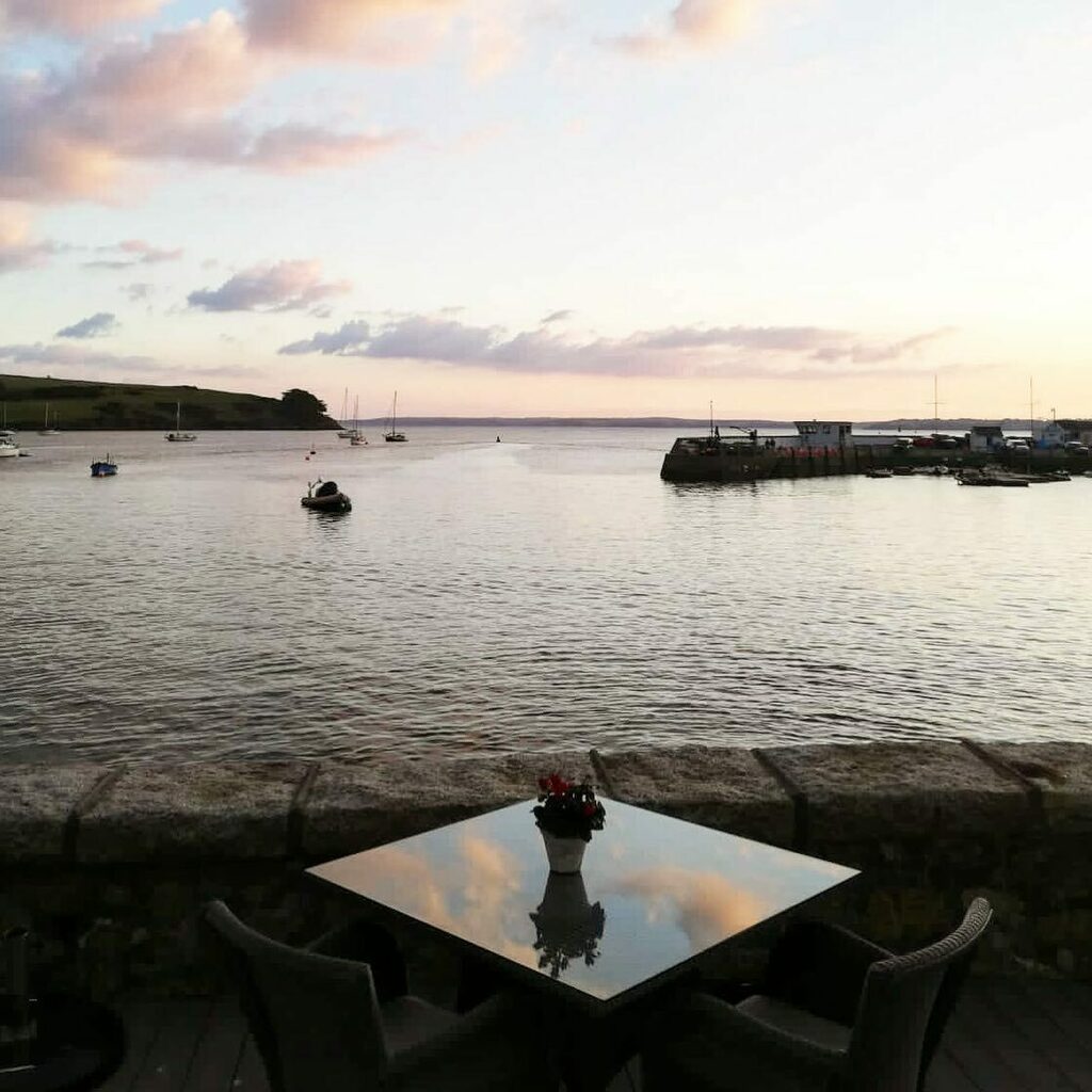 theidlerocks's tweet photo. We look forward to welcoming you back to St Mawes. This view is waiting for you 💙
.
.
#idlerocks #idlerockshotel #discoveridlerocks #stmawes #stmawesharbour #stmawessights #roselandpeninsula #relaischateaux #deliciousjourneys #allunited #relaischate… https://t.co/Sj82BcD3aB https://t.co/Pfc5IBKhqw