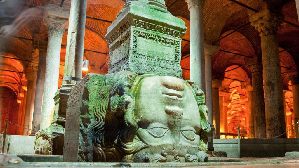 heytripster's tweet photo. What is this Basilica Cistern? For a complete information read the whole article now!😊 Medusa’s Head 
https://t.co/gkJBjEHm6n 
#basilicacistern #history #historyistanbul #medusa #weepingcolumn https://t.co/KRzsQlr9TL