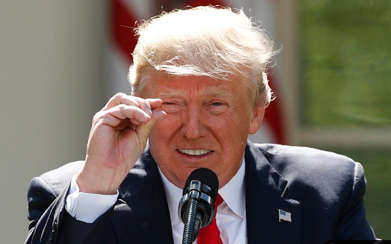 bobbywoodmemes's tweet photo. Democrats, we are this close!
#makeamericaactuallygreatagain #Trump #TrumpIsLosing #BidenHarris2020 #BidenHarrisToEndThisNightmare #BidenHarris2020ToSaveAmerica https://t.co/37ifoznCmV