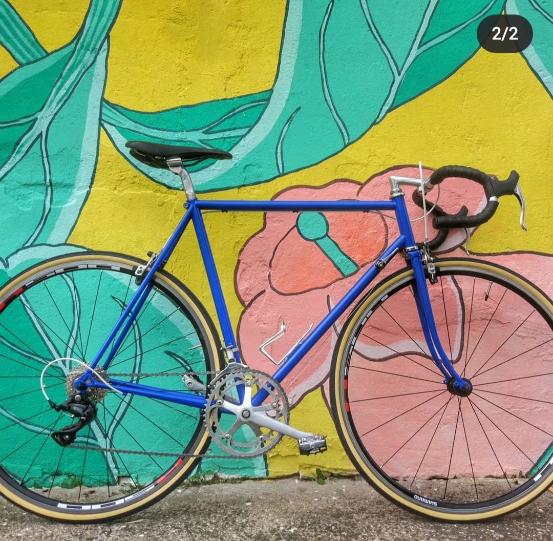 ivanchu21's tweet photo. IMPORTANTE: Rueda trasera Shimano R-500 ROBADA. Lleva una cubierta Hutchinson con la banda color crema (la de las fotos) y un cassette Shimano Sora de 9 piñones color plata. Zona centro Burgos. Si la veis, agradecería aviso 😠🙏

@PoliciadeBurgos @PCivilBurgos https://t.co/2zSB7DtHZe