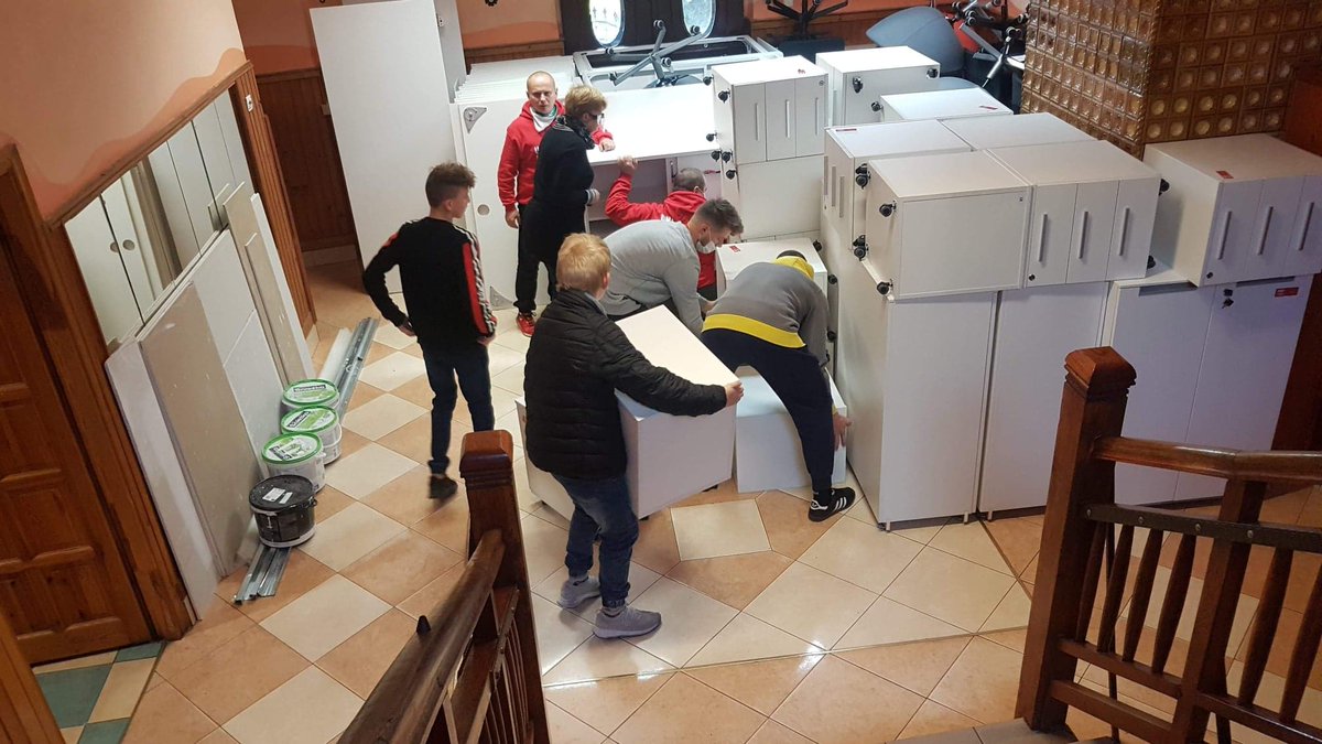 Diverse_CG's tweet photo. Zmiany muszą nieść korzyść dla wszystkich. We wszystkich działaniach naszej firmy staramy się, aby podejmowane aktywności nie szkodziły środowisku i dodatkowo nie zanieczyszczały planety. #dcg #zerowaste https://t.co/X2JQ8aixww https://t.co/LdBt7r5eIX