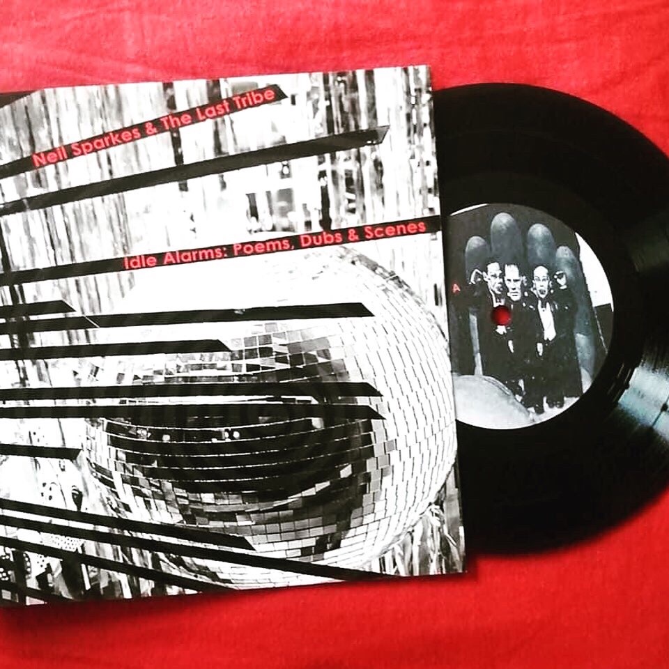 #NeilSparkes & The Last Tribe 
#IdleAlarms 5 track 7' EP of words + electronics. Bespoke lathe cut #Vinyl EP + 8 page booklet with signed hand printed Woodcut print (1 per customer) 
Available Now! :
buriedtreasure.bandcamp.com/album/idle-ala…